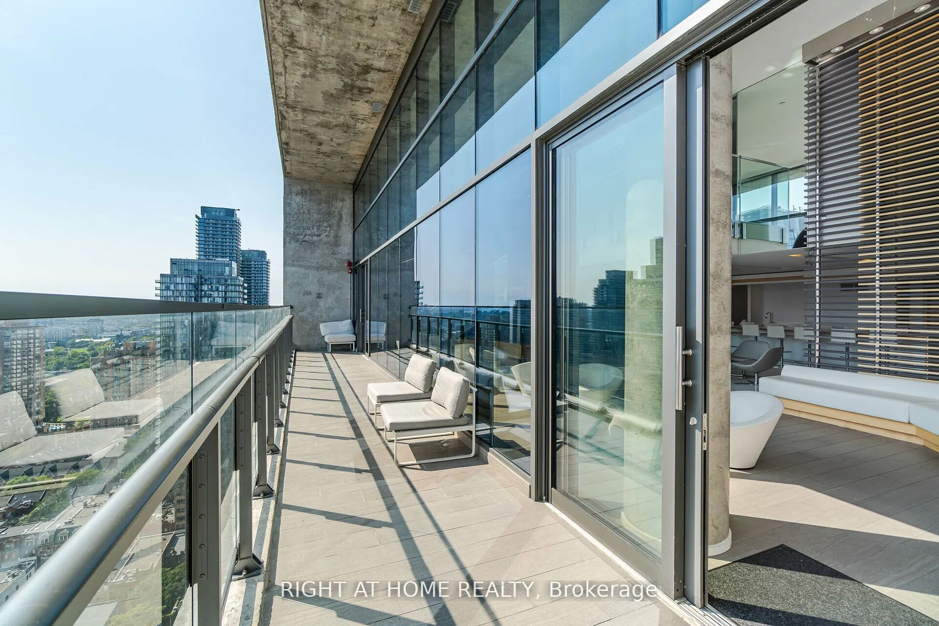 45 Charles Street E, #3910