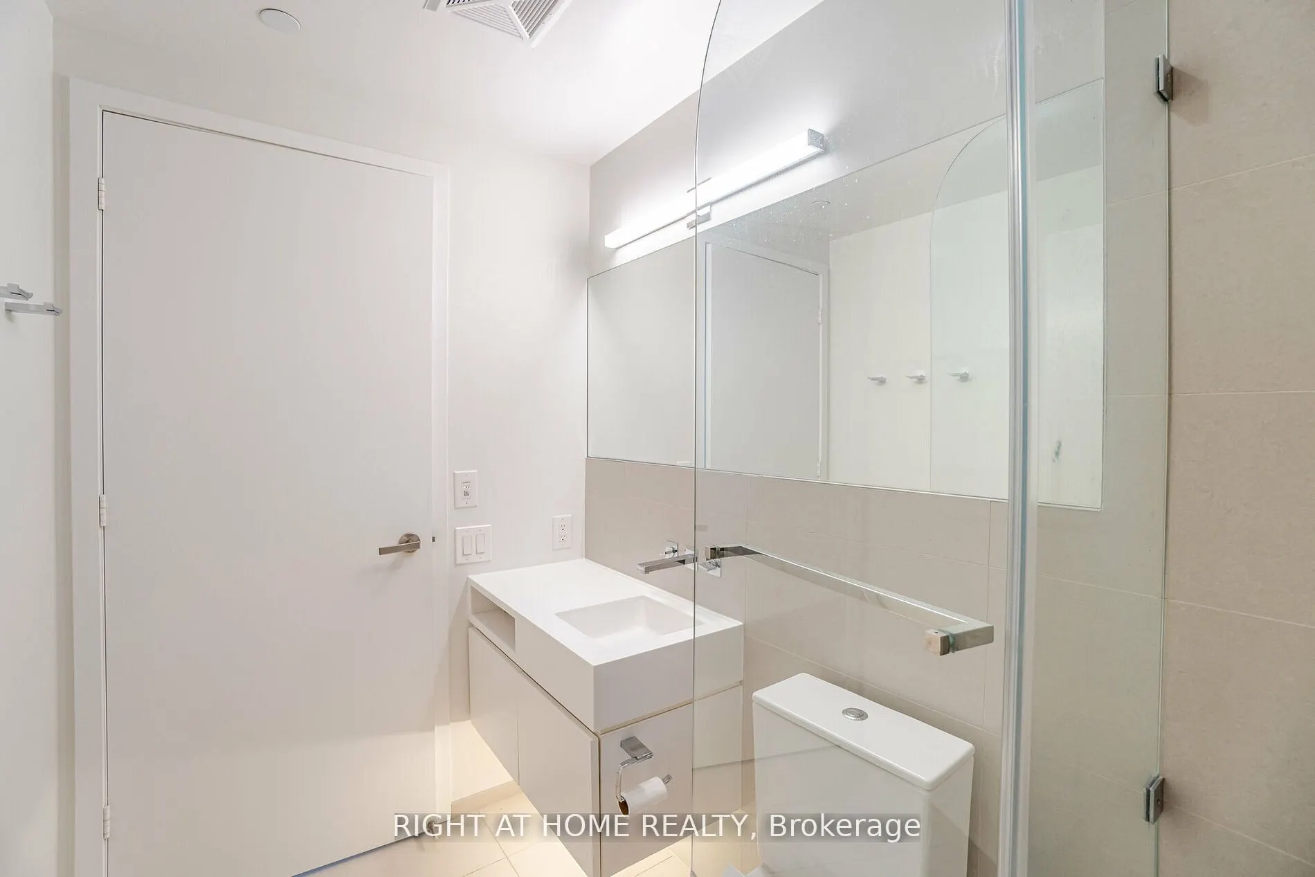45 Charles Street E, #3910