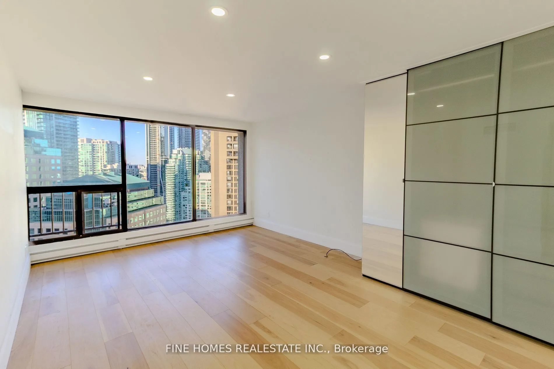 55 Harbour Square, #3213