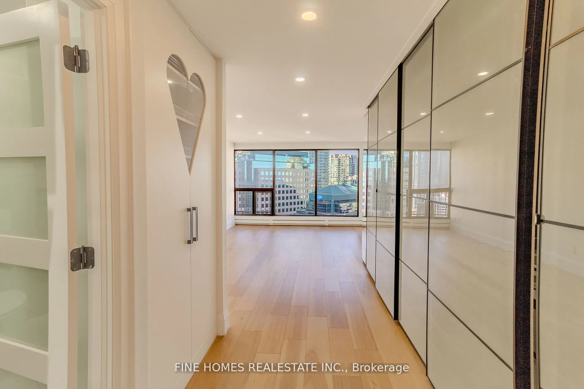 55 Harbour Square, #3213