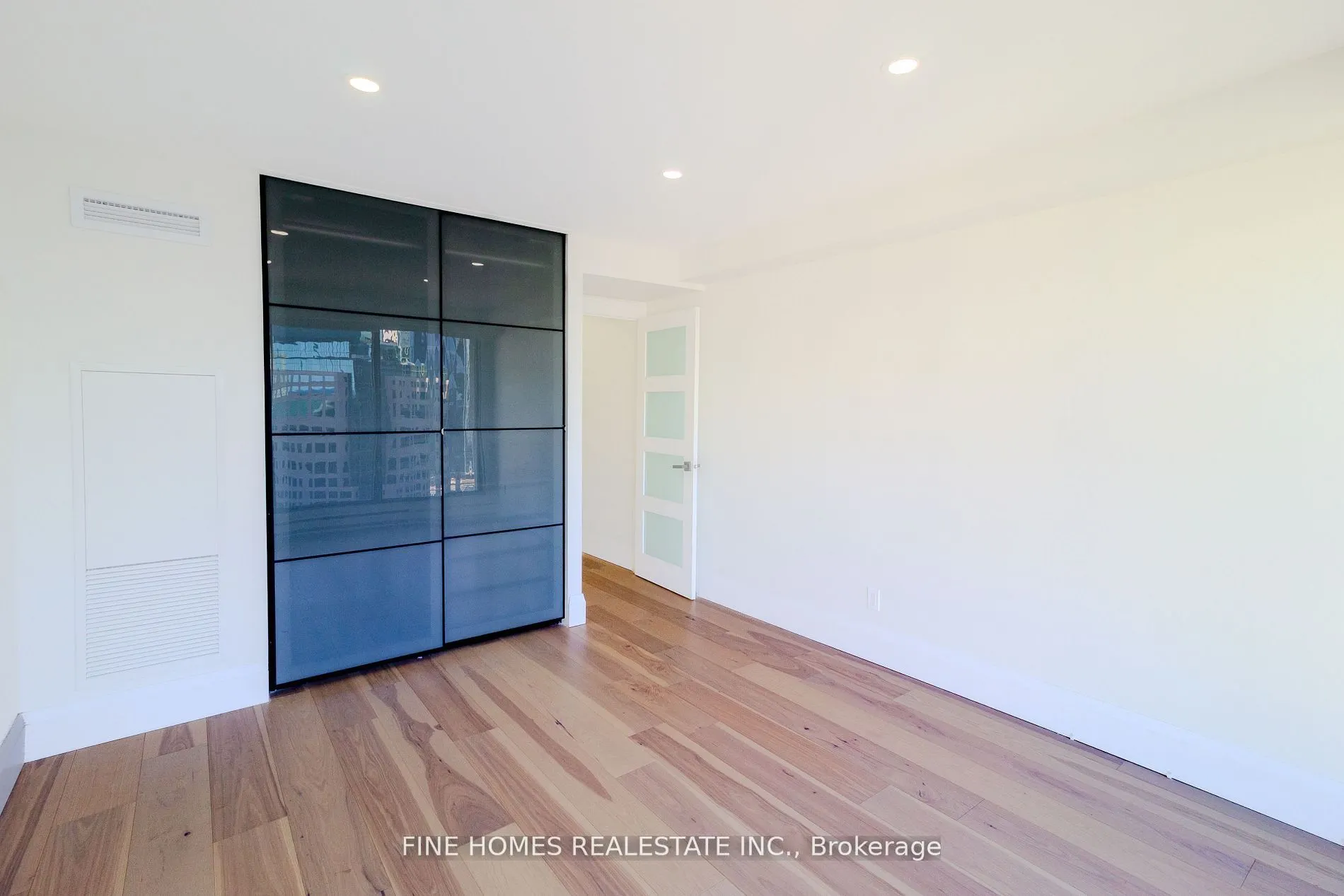 55 Harbour Square, #3213