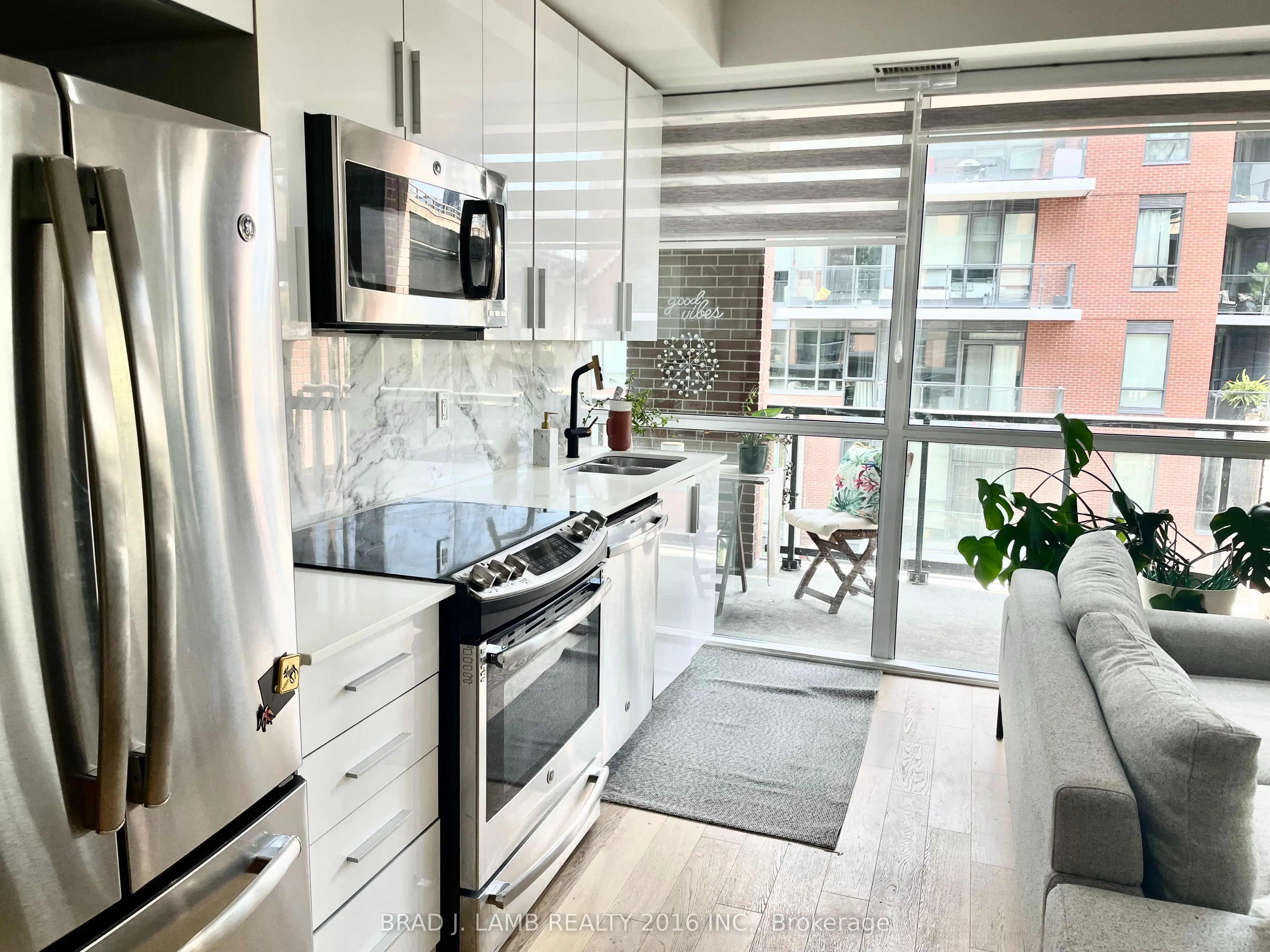 20 BRUYERES Mews, #327