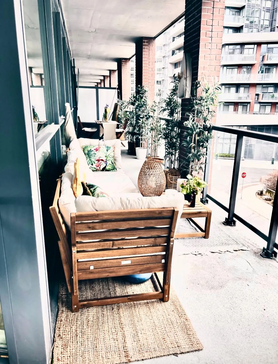 20 BRUYERES Mews, #327