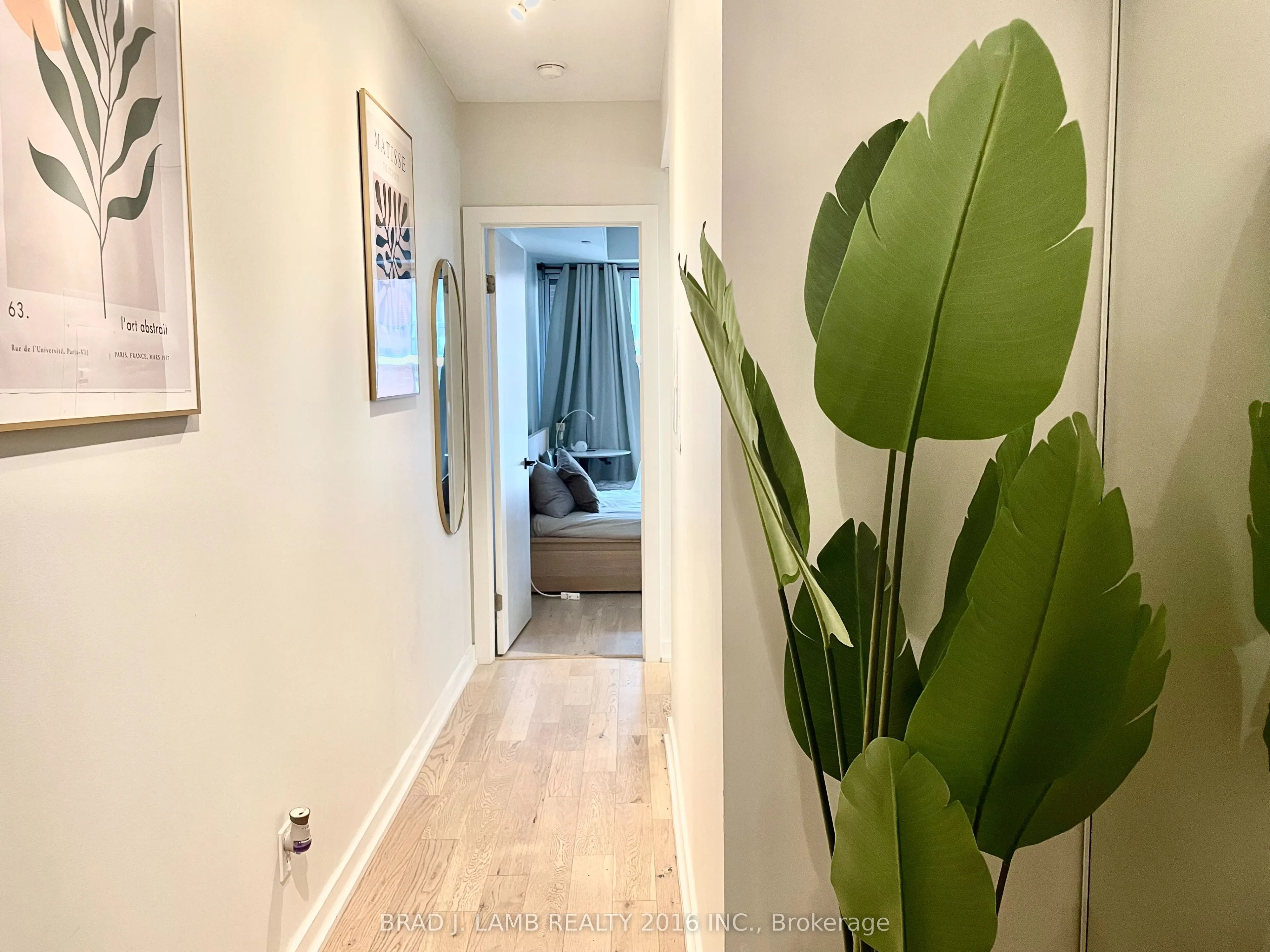20 BRUYERES Mews, #327