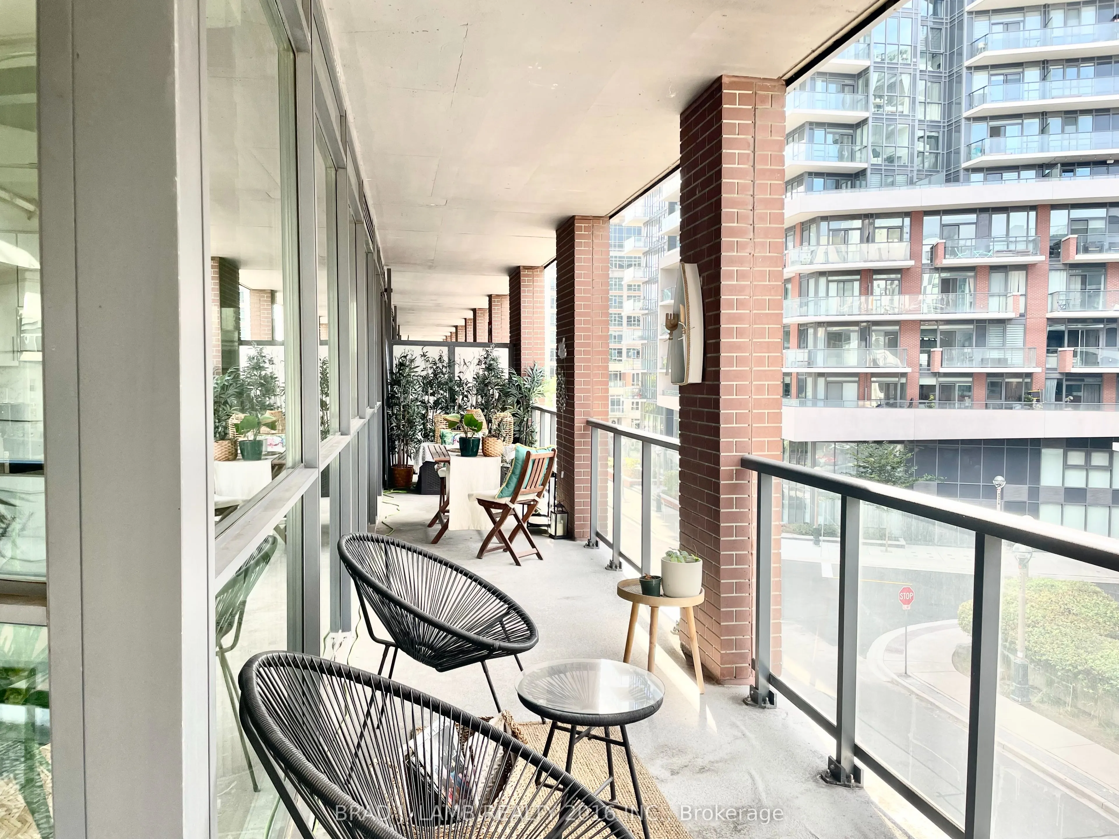 20 BRUYERES Mews, #327