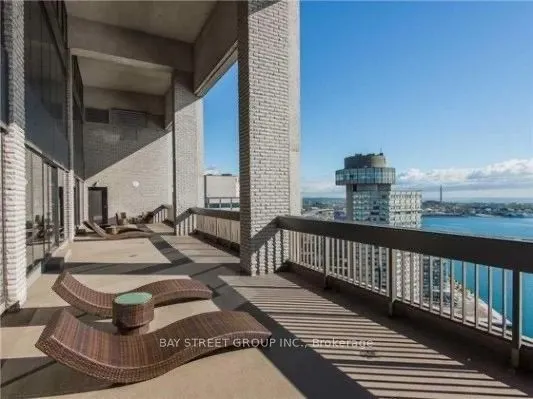 33 Harbour Square, #3019