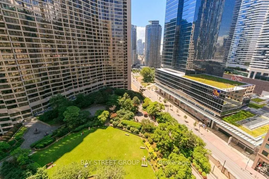 33 Harbour Square, #3019