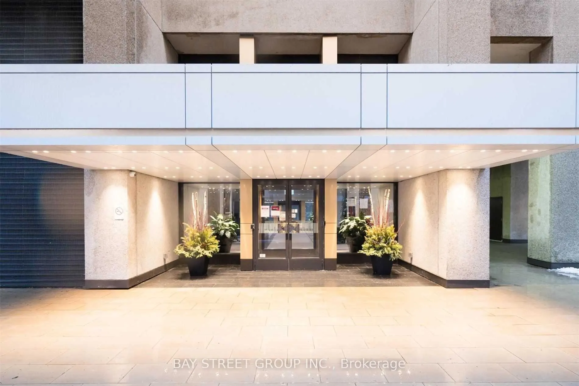 33 Harbour Square, #3019