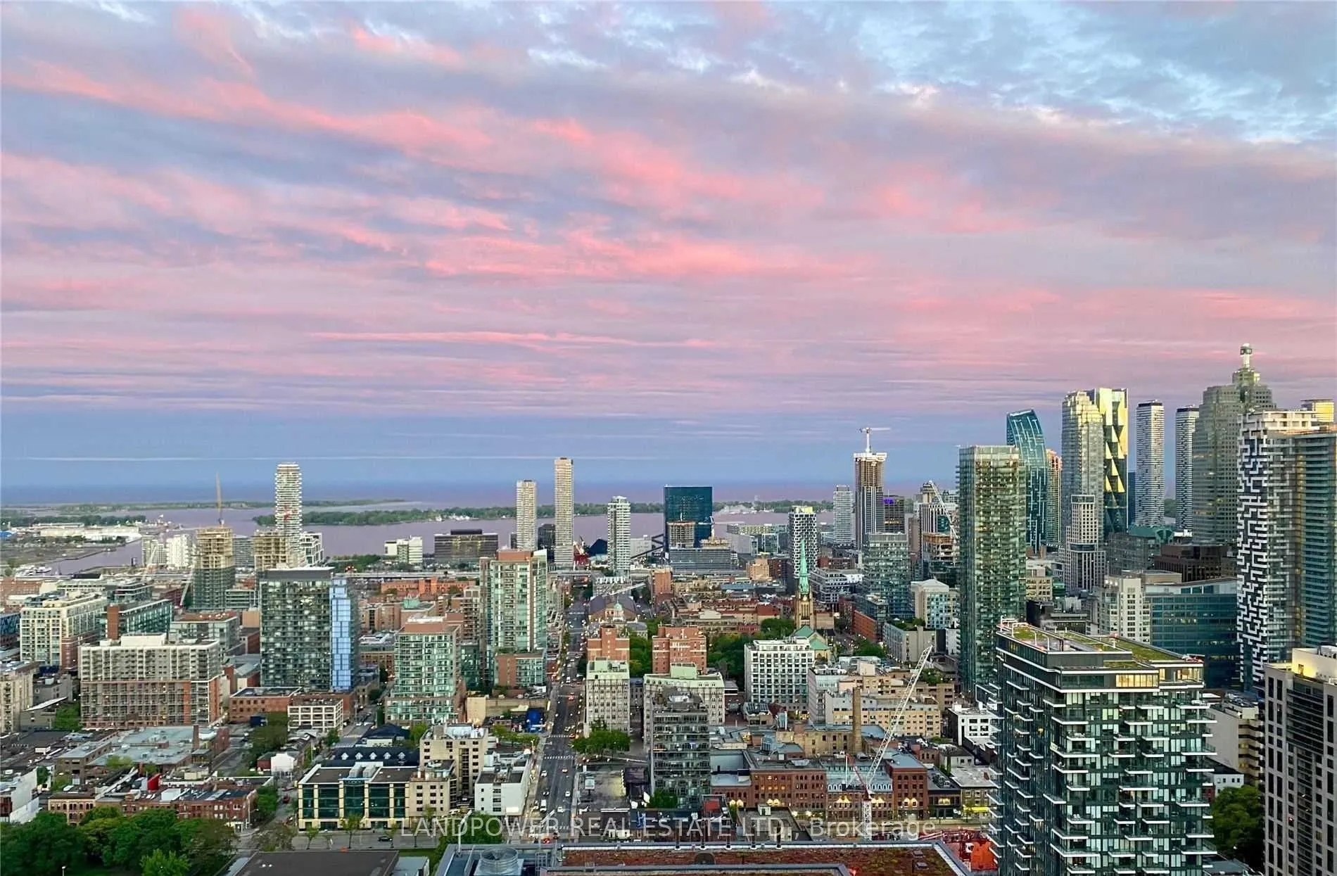 159 Dundas Street E, #4005