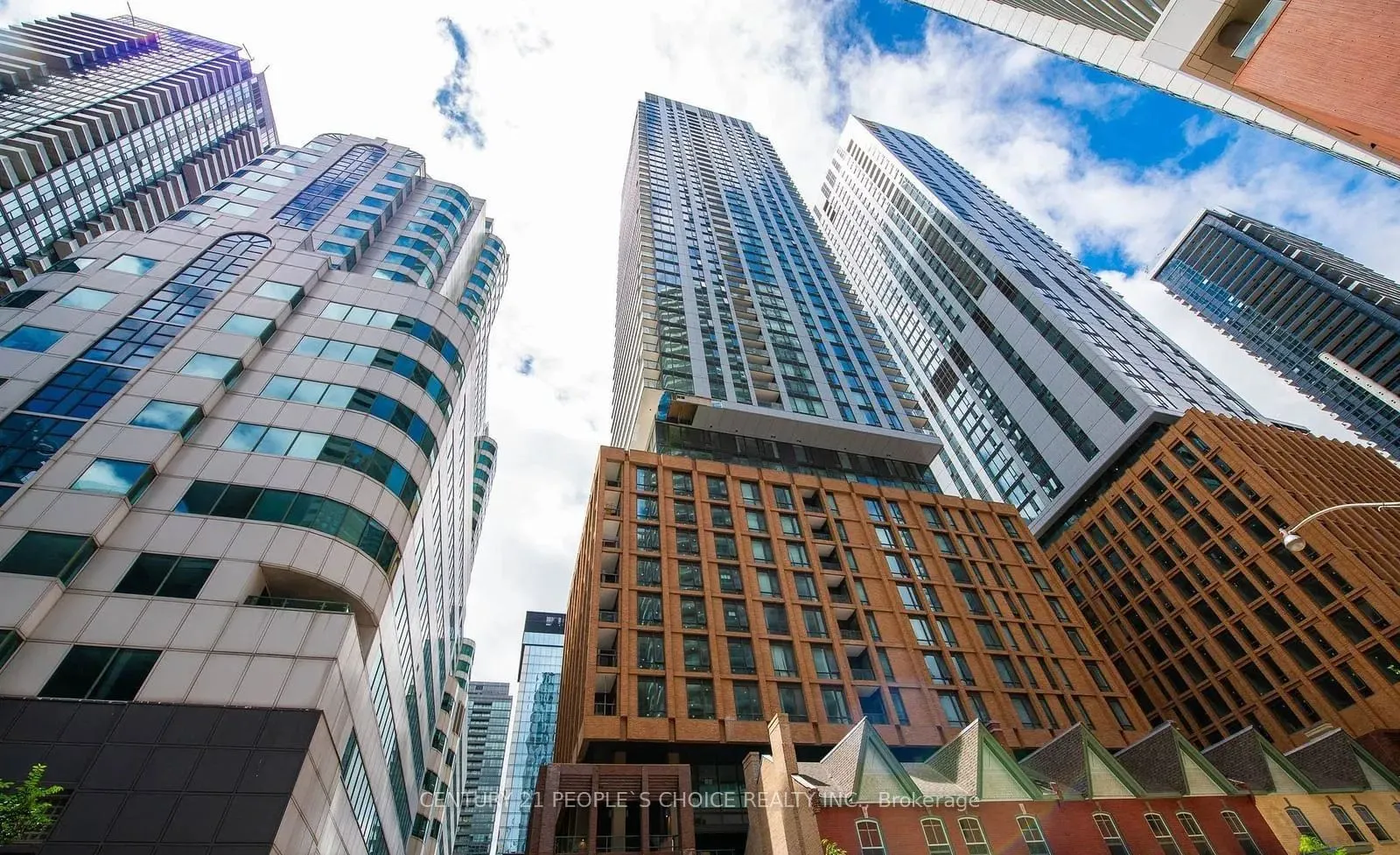 8 Widmer Street, #602