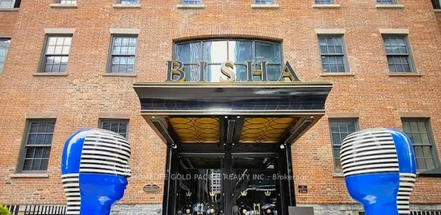 88 Blue Jays Way, #1114