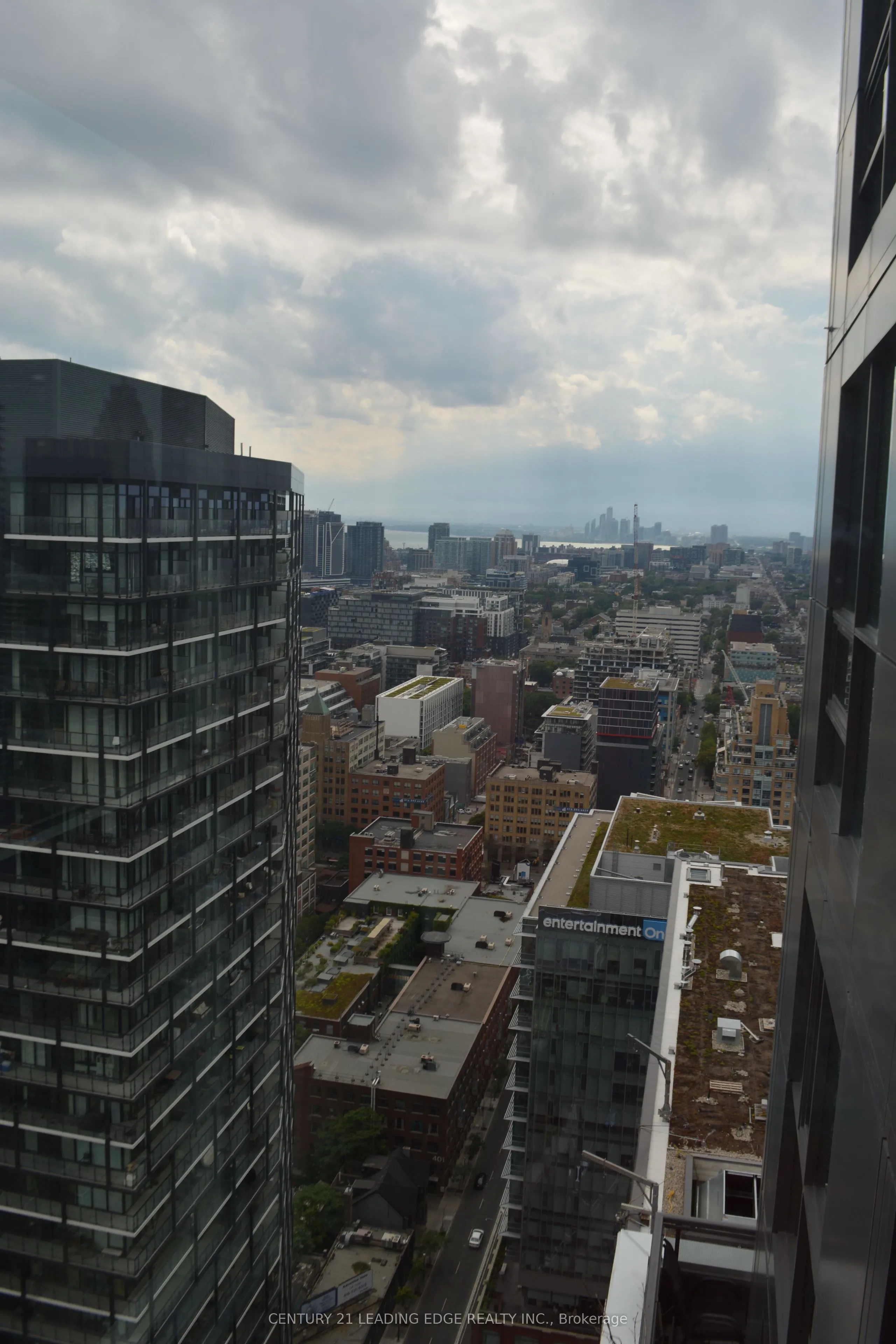 318 Richmond Street W, #3806