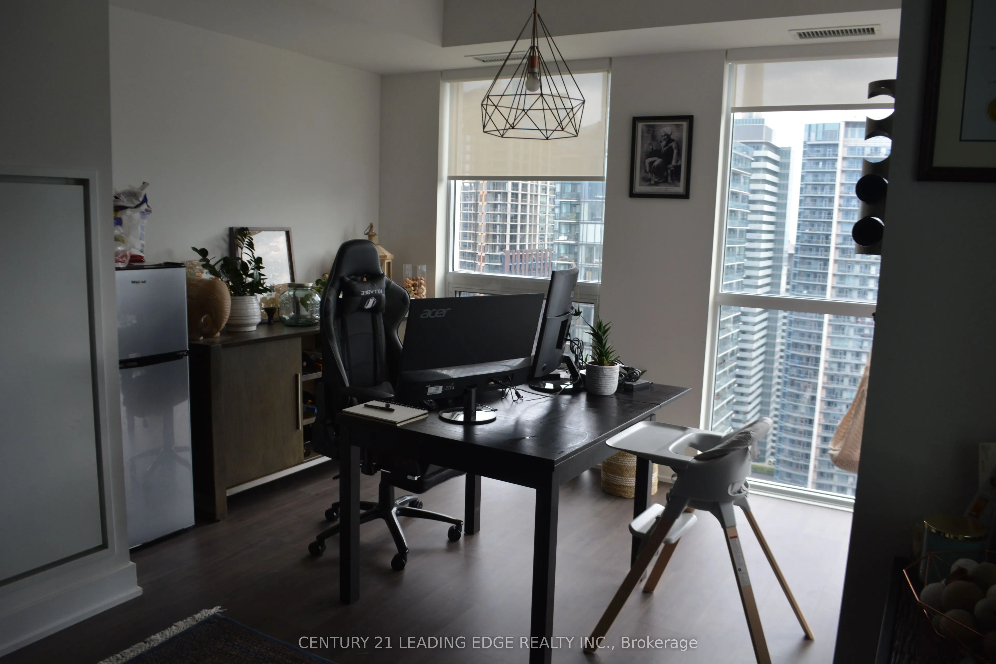 318 Richmond Street W, #3806