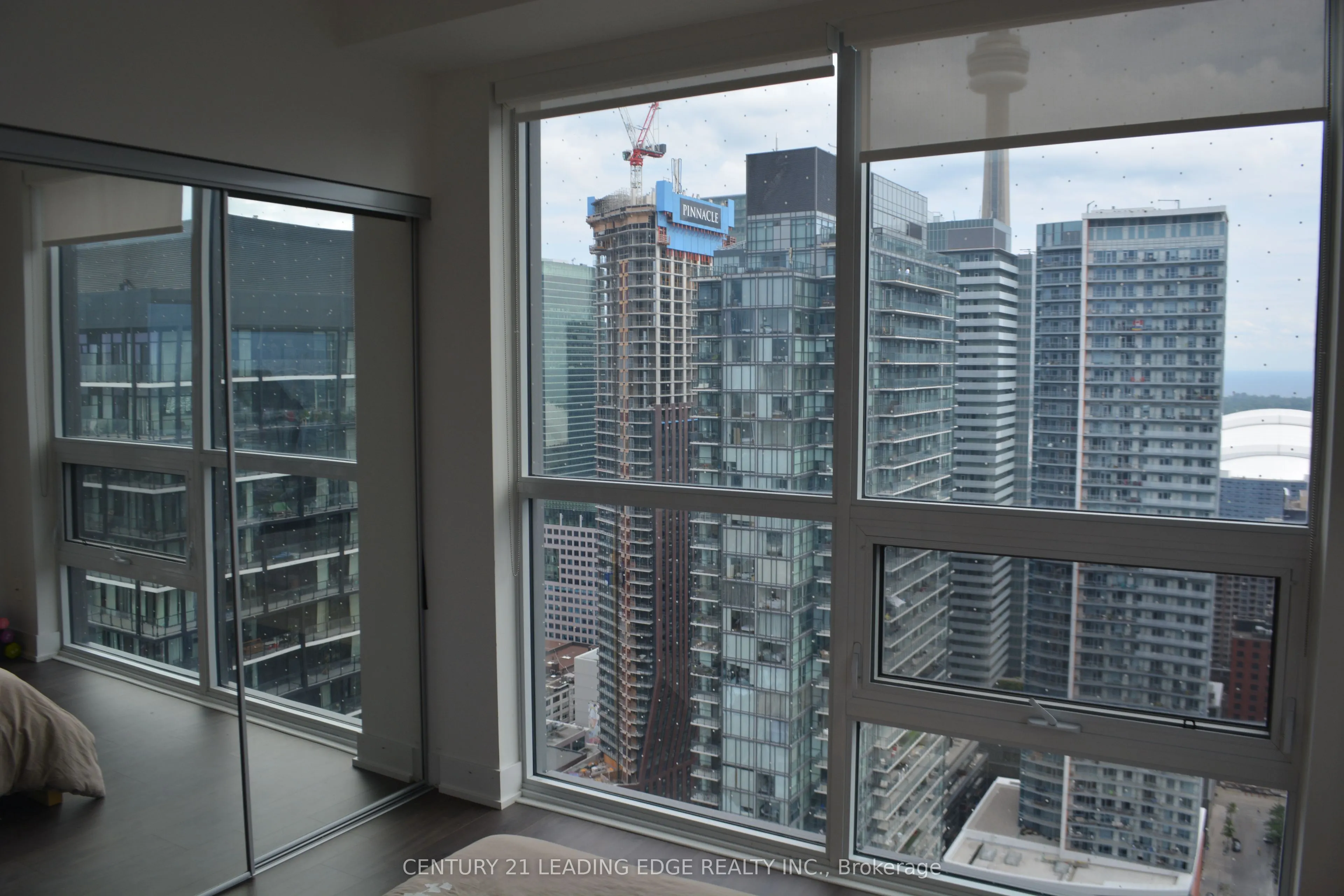 318 Richmond Street W, #3806