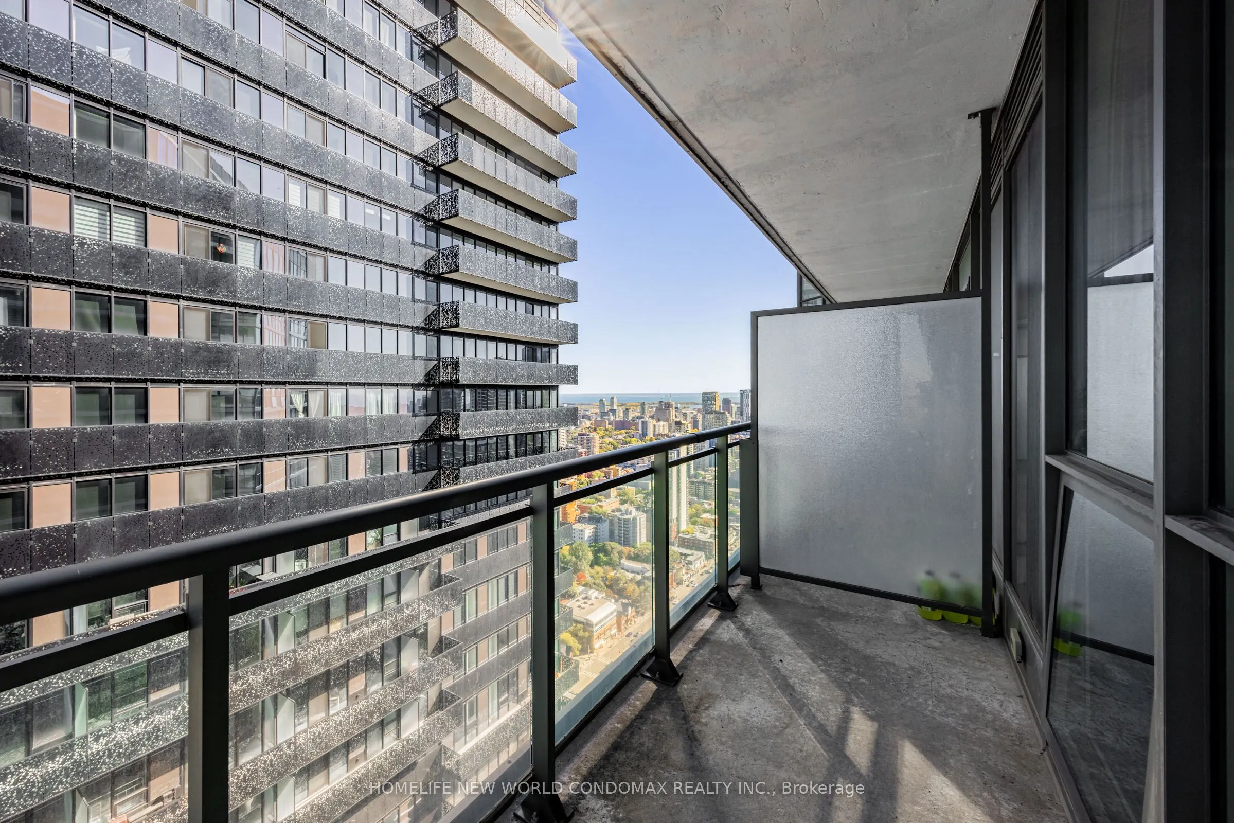 45 CHARLES Street E, #5010