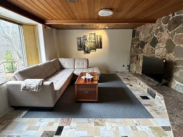 33 Wycliffe Crescent