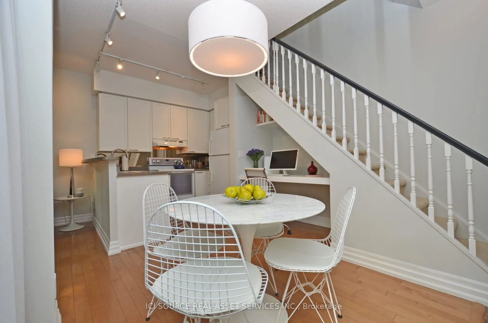 109 Front Street E, #121