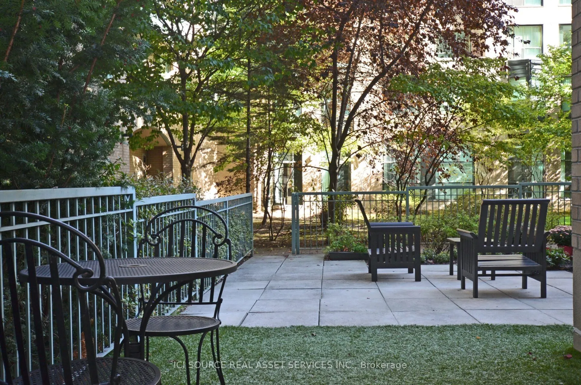 109 Front Street E, #121