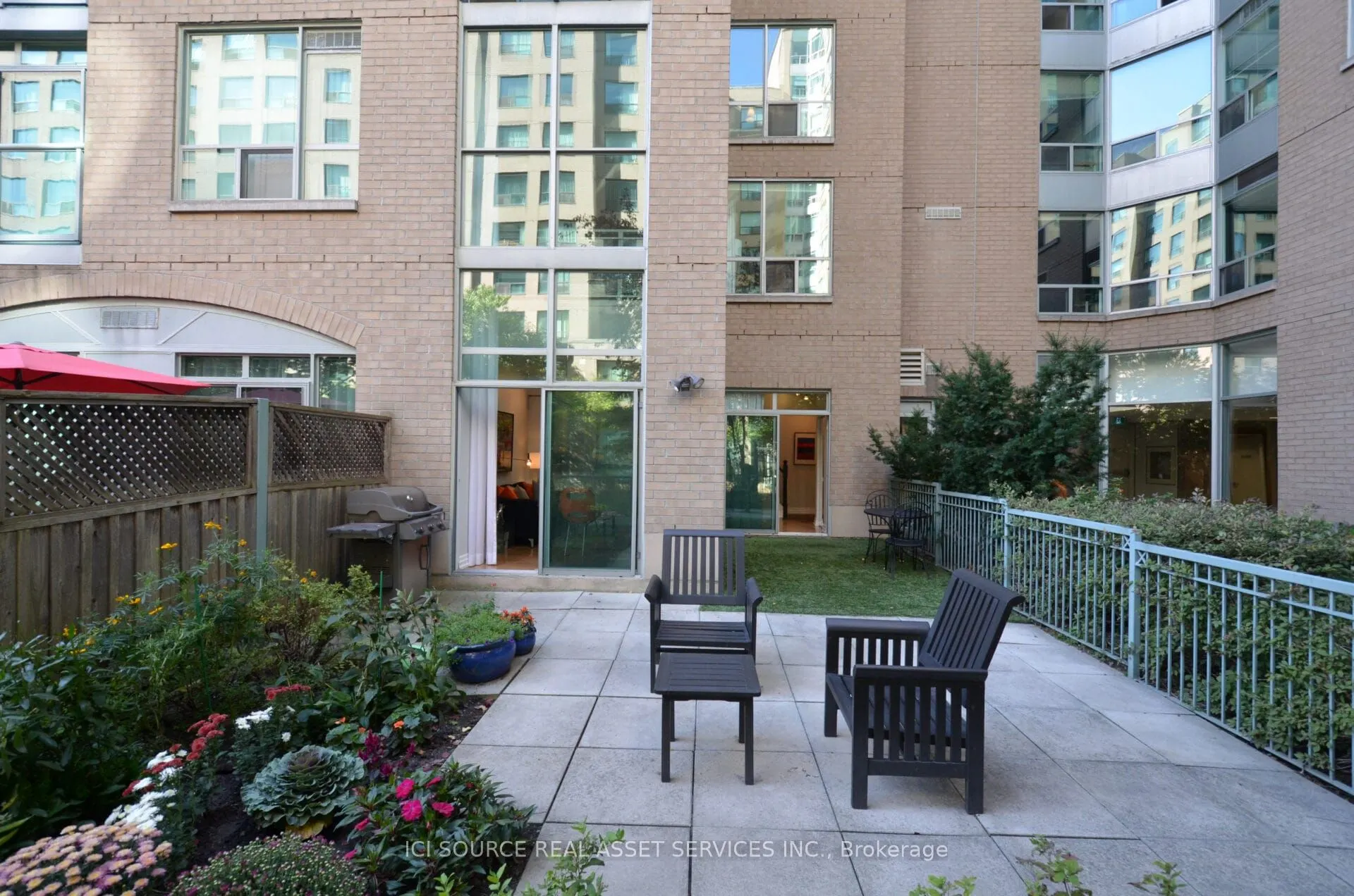 109 Front Street E, #121