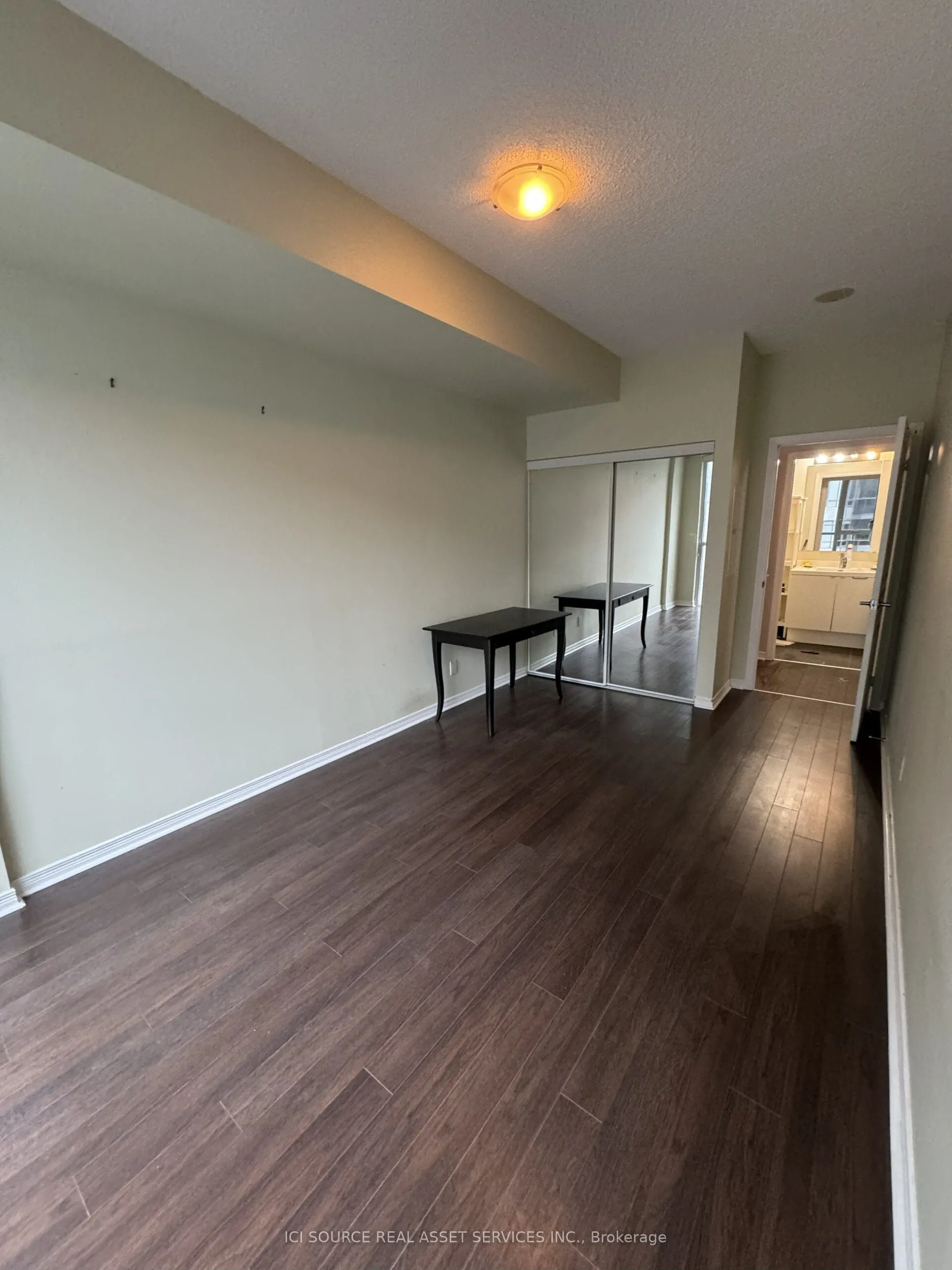 352 Front Street W, #1820