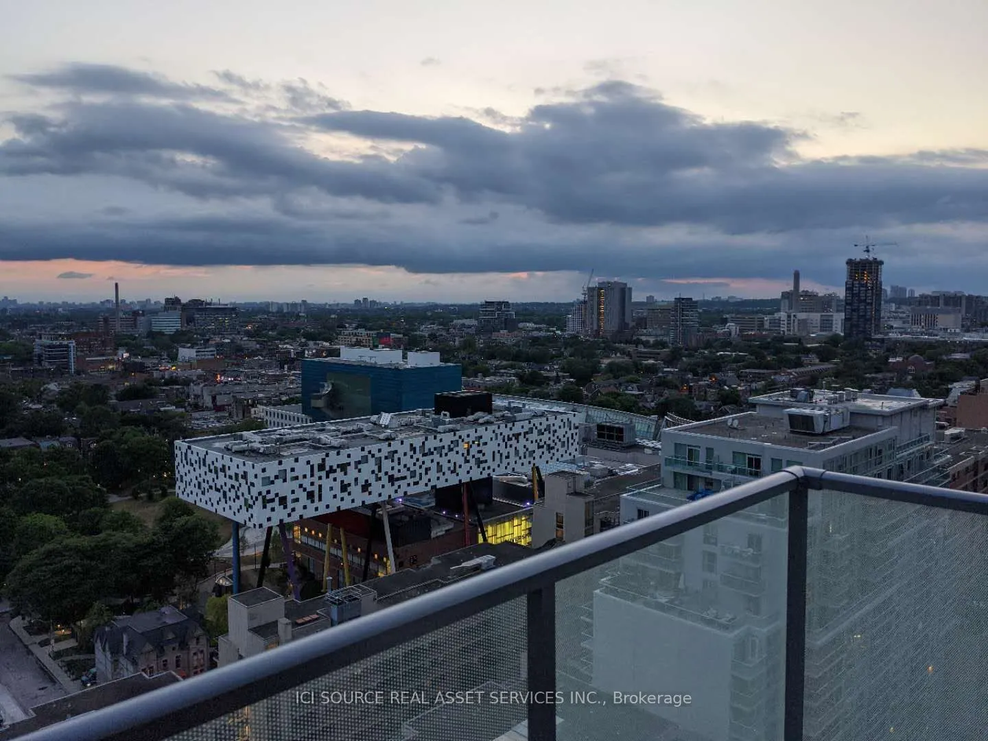 210 Simcoe Street, #2204