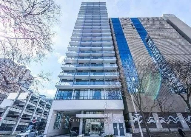 210 Simcoe Street, #2204