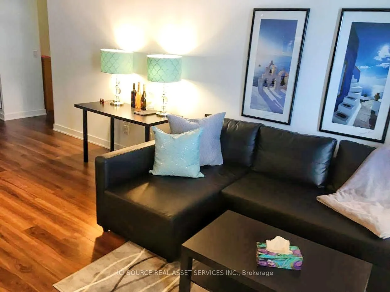 210 Simcoe Street, #2204