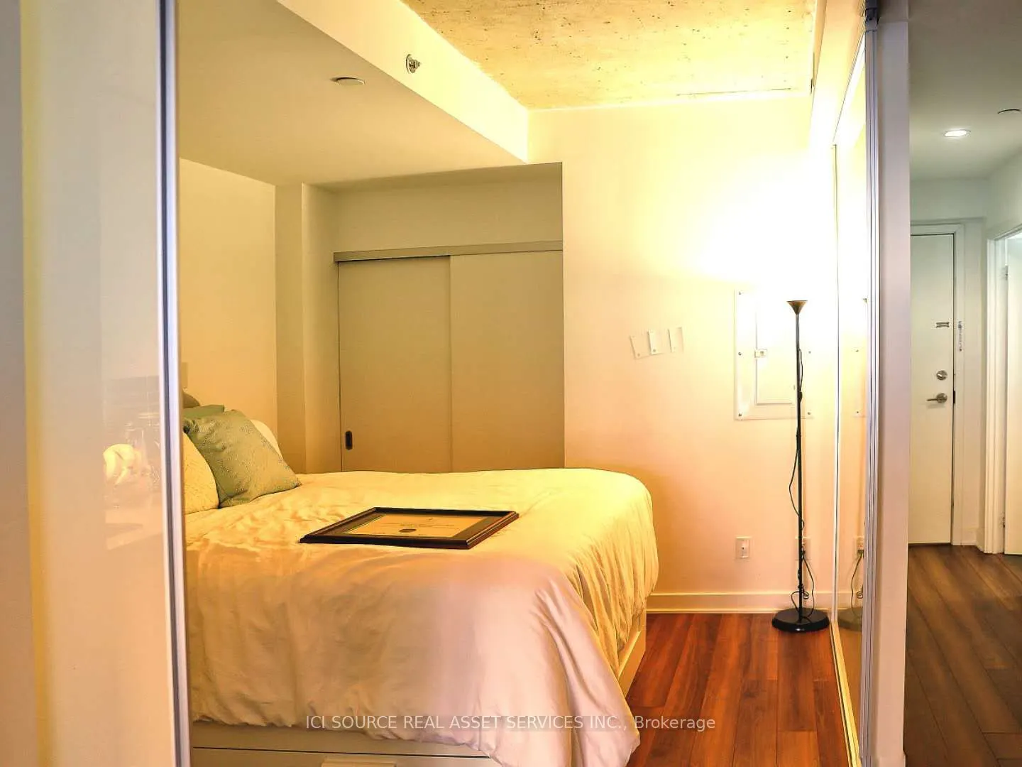 210 Simcoe Street, #2204