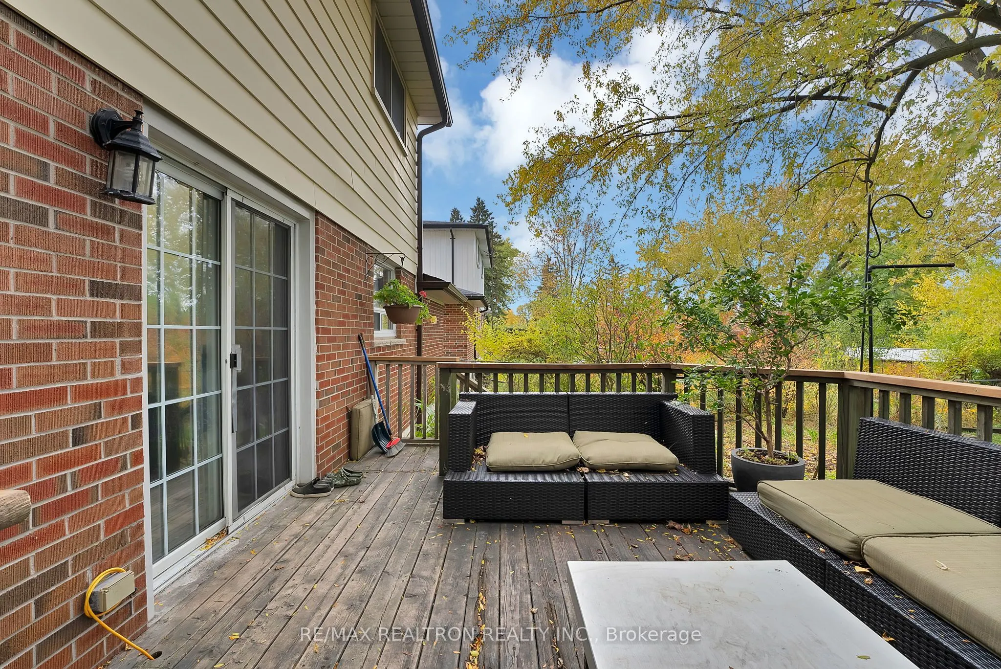 22 Montavista Street