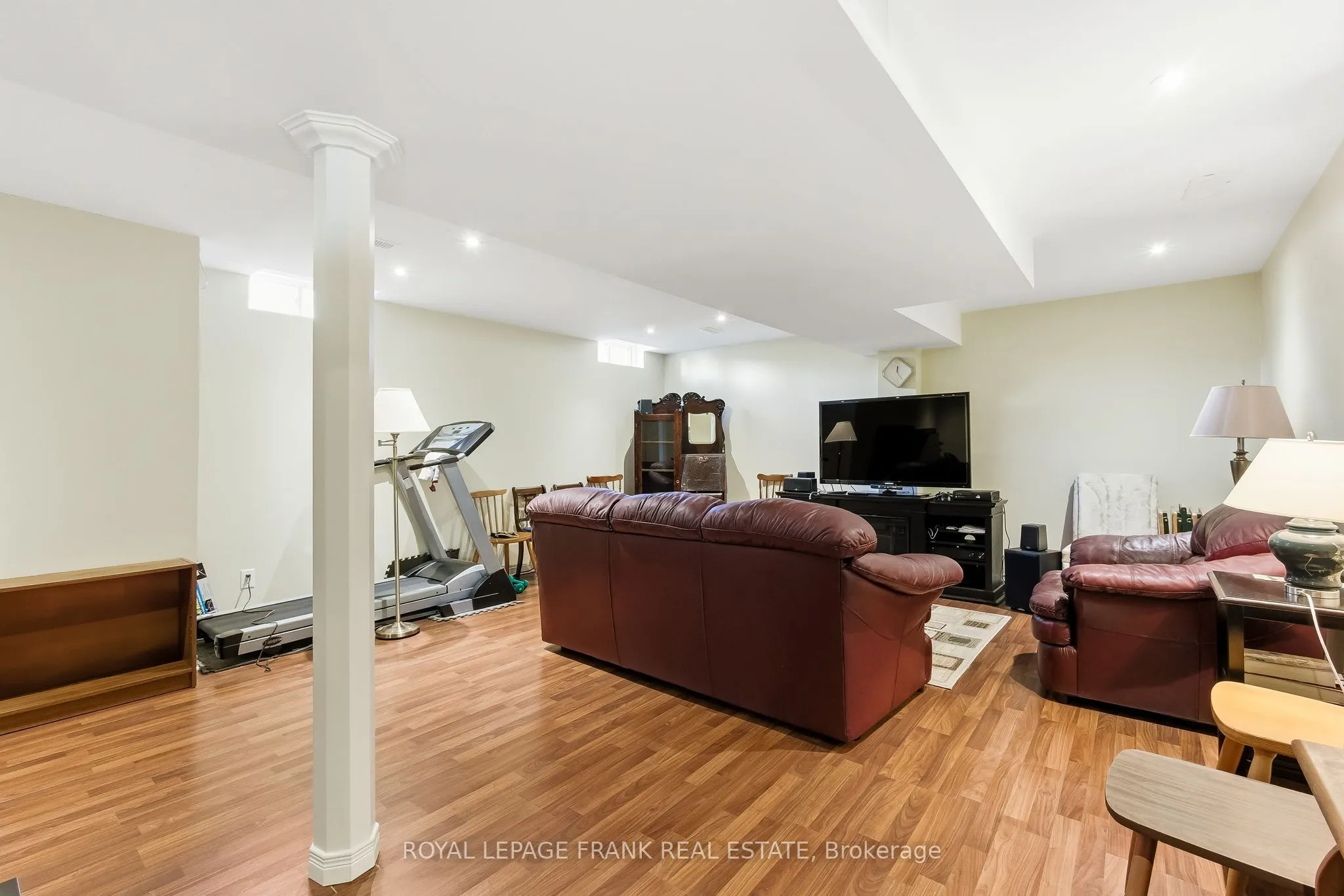 540 Woodmount Crescent