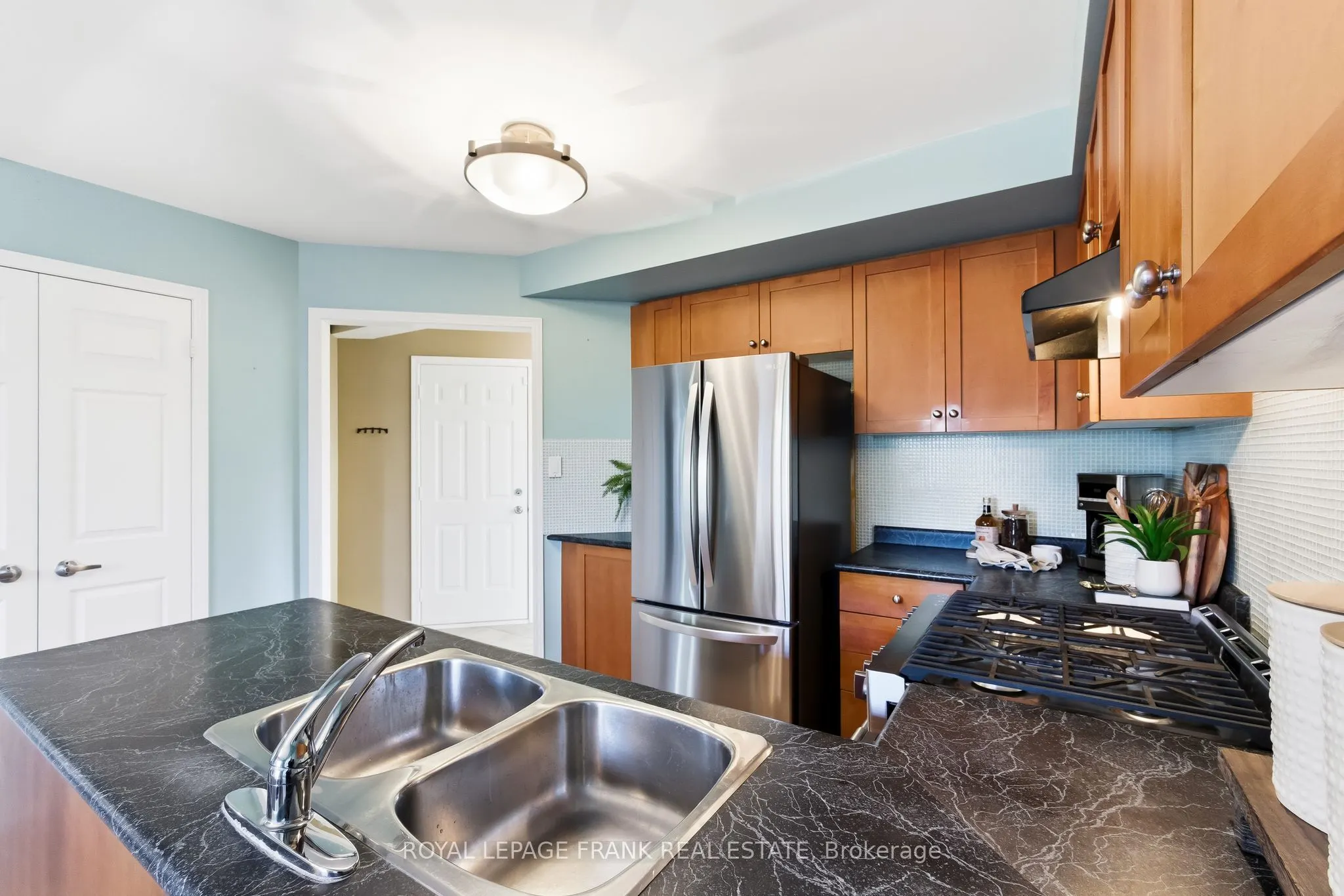 540 Woodmount Crescent