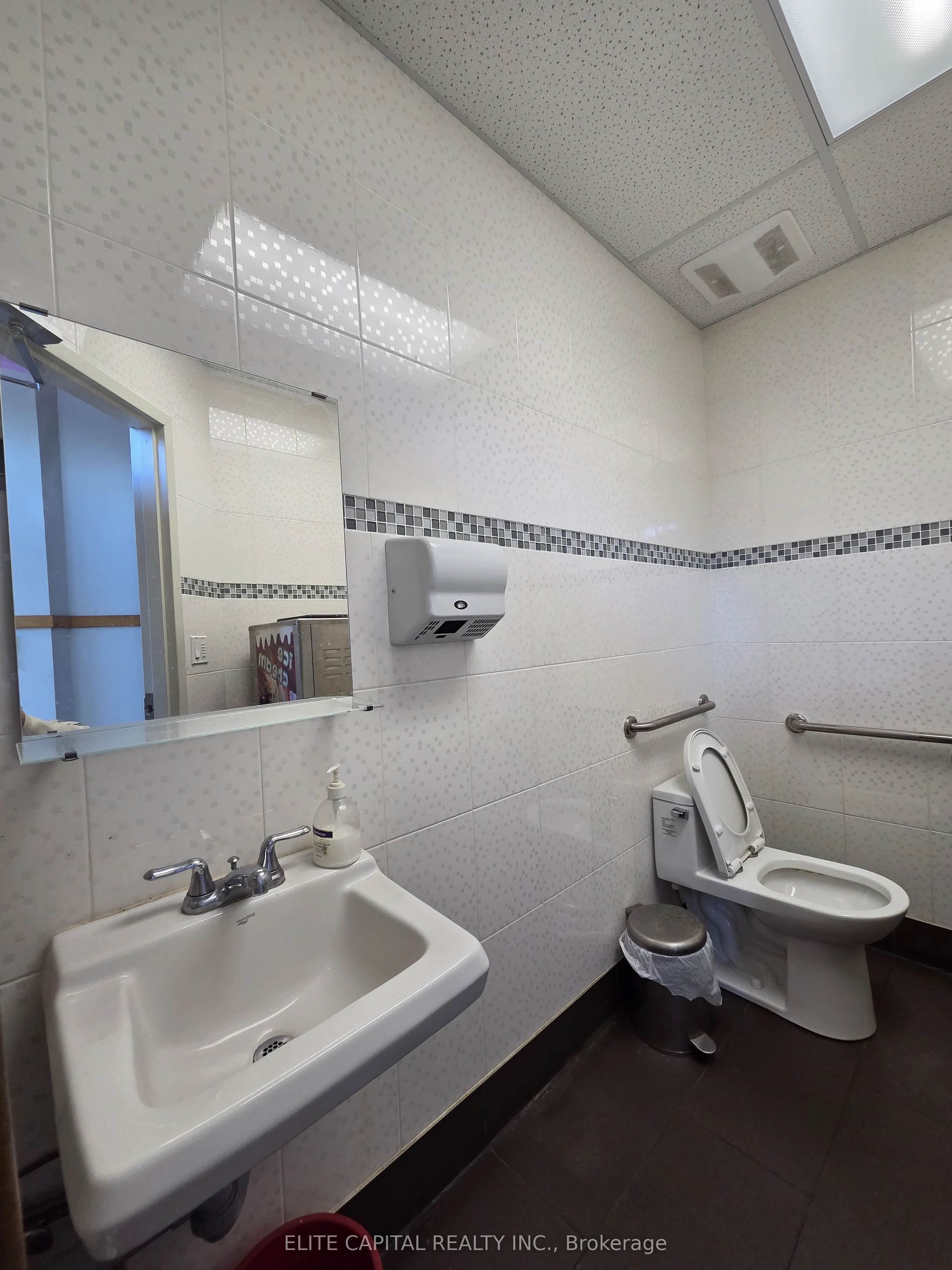 10066 Bayview Avenue, #4