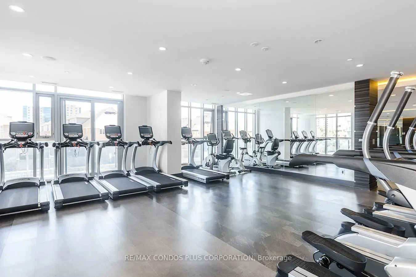 9471 Yonge Street, #Lph15