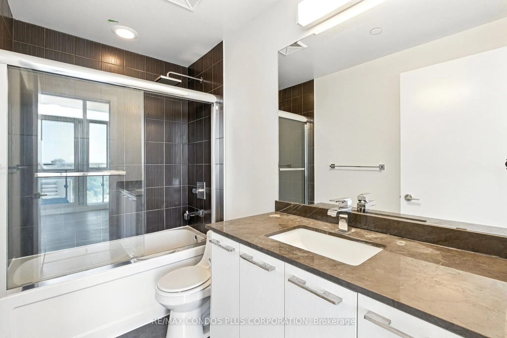 9471 Yonge Street, #Lph15