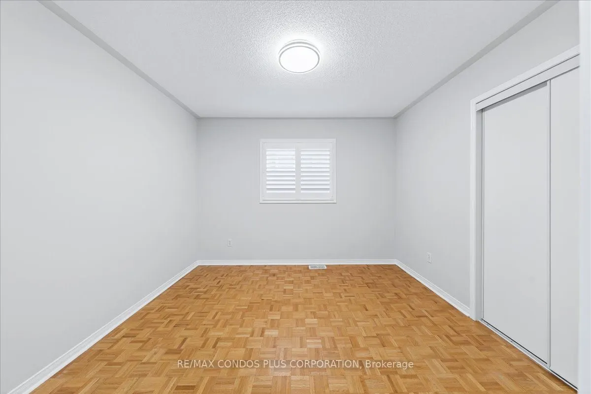 289 Deepsprings Crescent