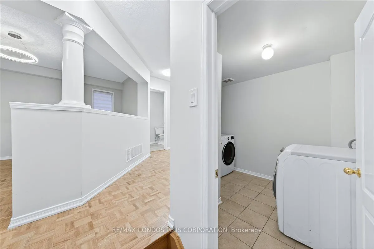 289 Deepsprings Crescent