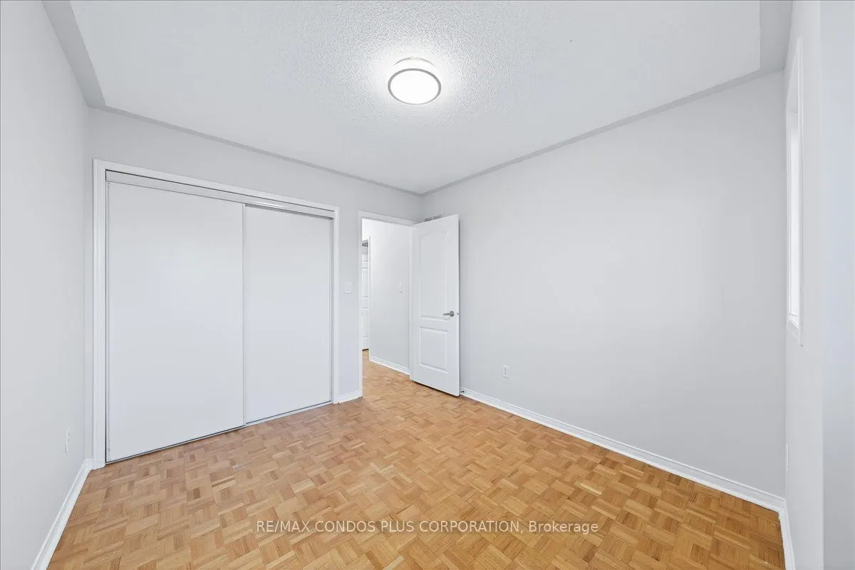 289 Deepsprings Crescent