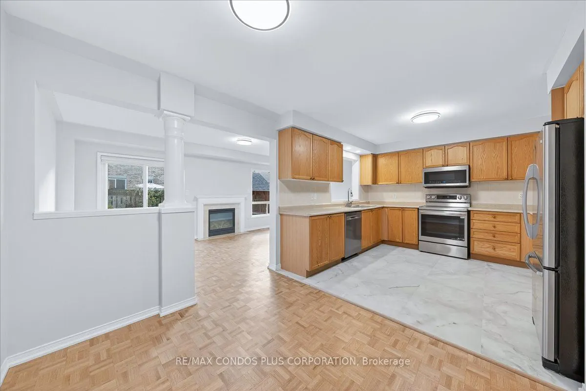 289 Deepsprings Crescent