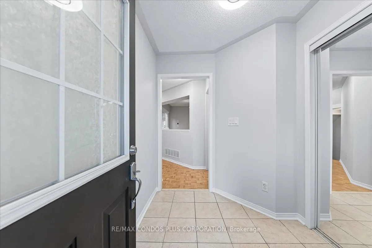 289 Deepsprings Crescent