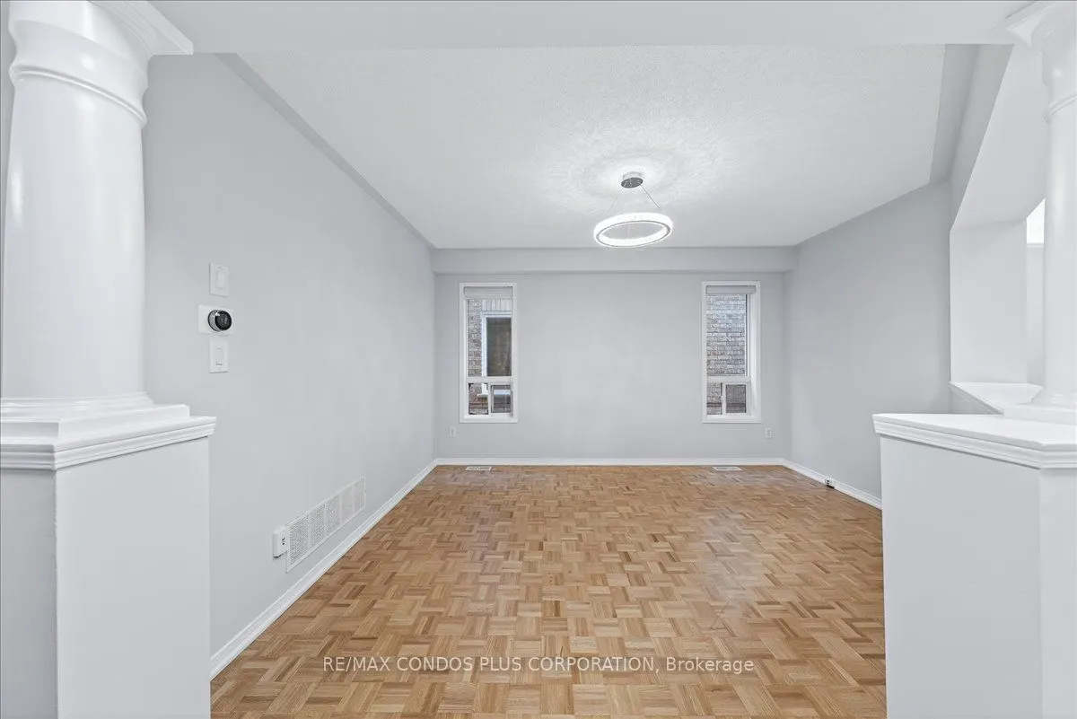 289 Deepsprings Crescent