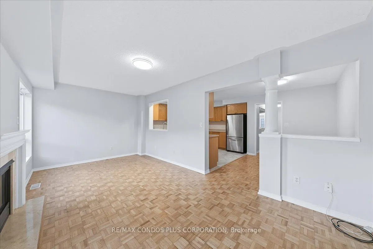 289 Deepsprings Crescent