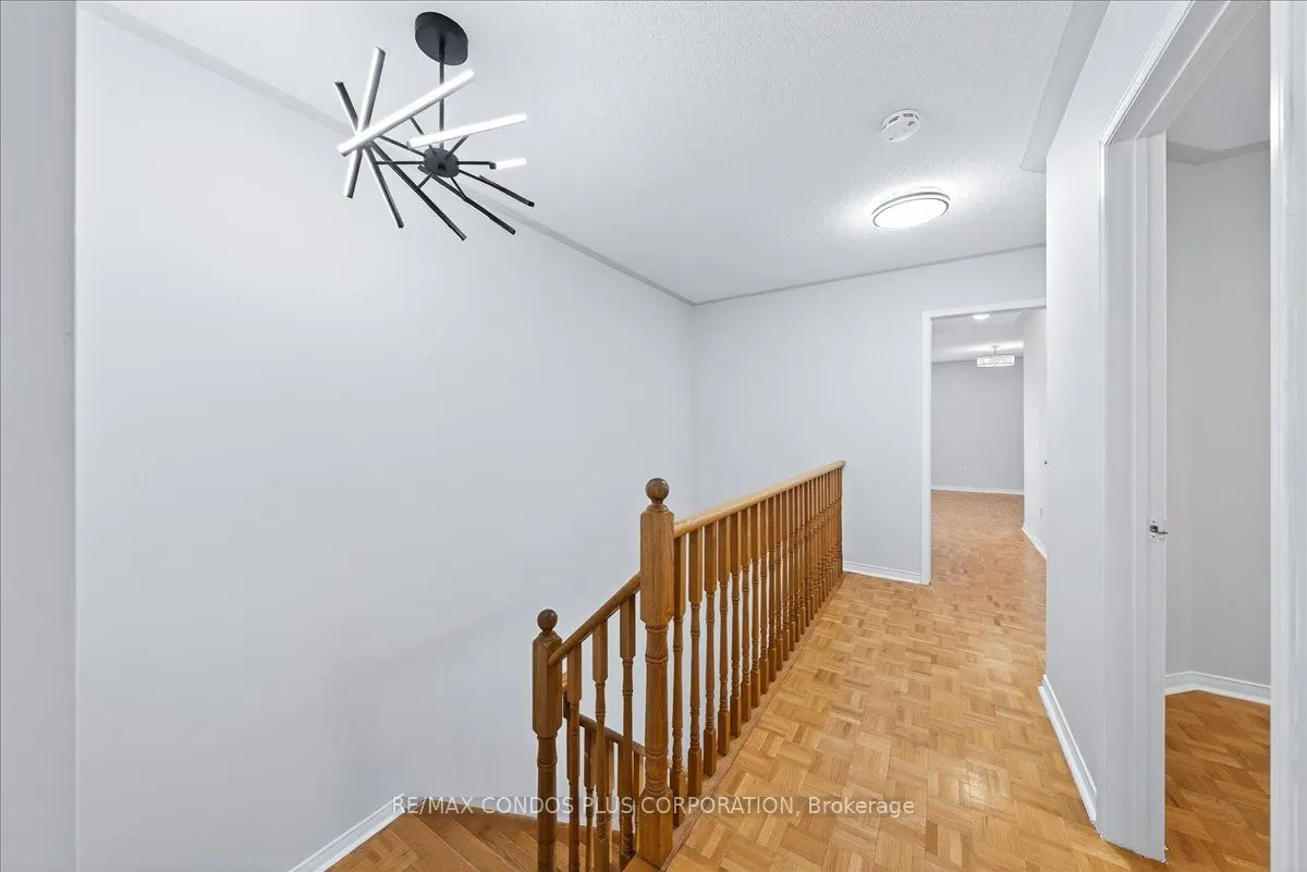 289 Deepsprings Crescent