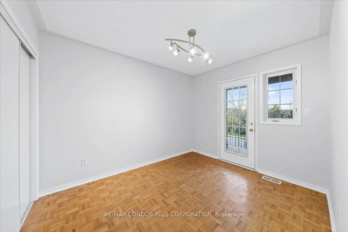 289 Deepsprings Crescent