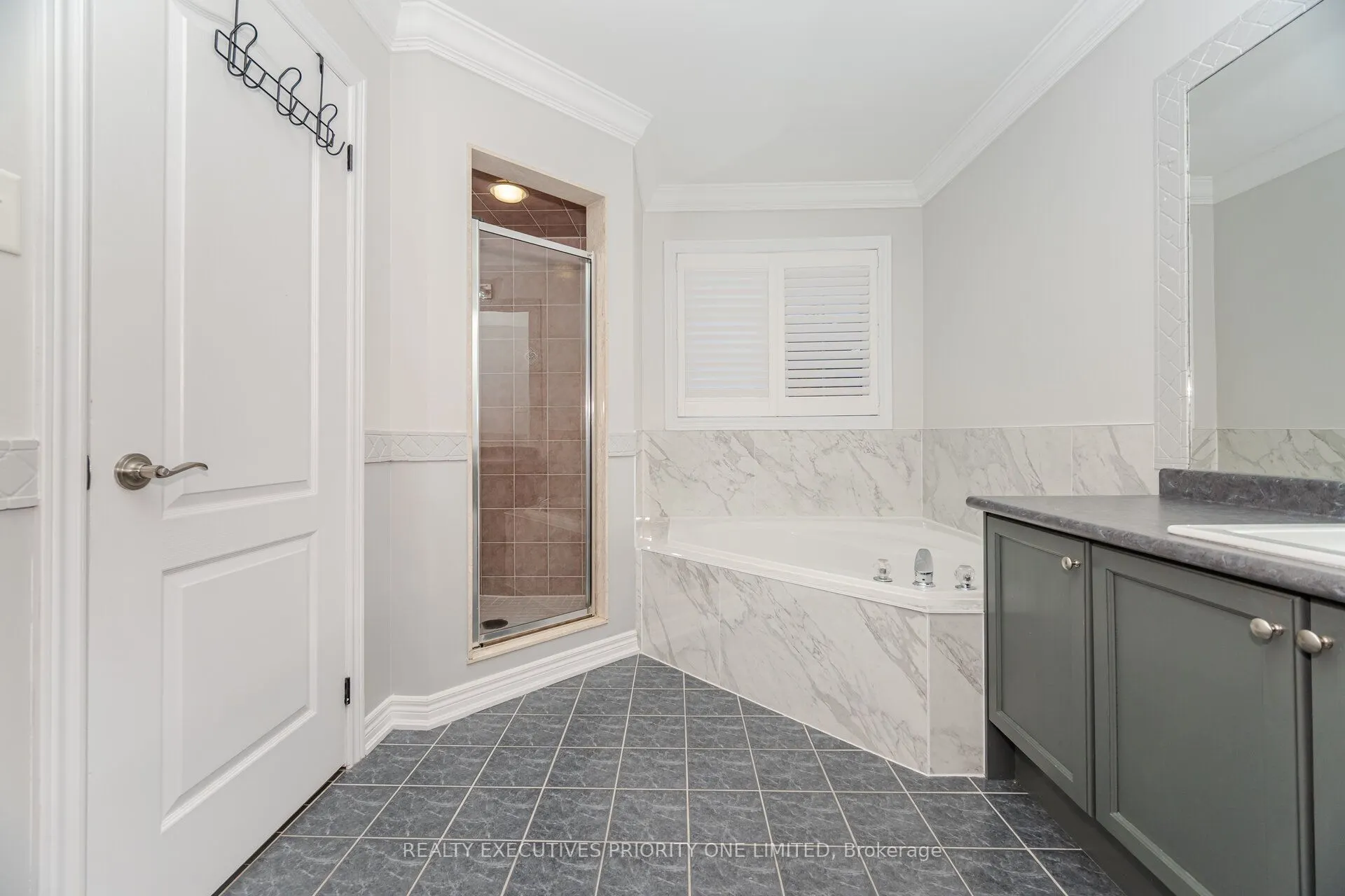 56 Regency View Heights