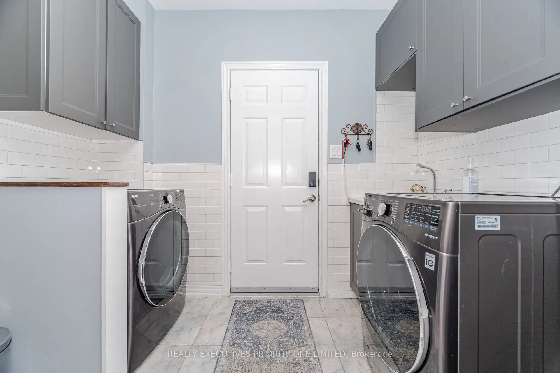 56 Regency View Heights