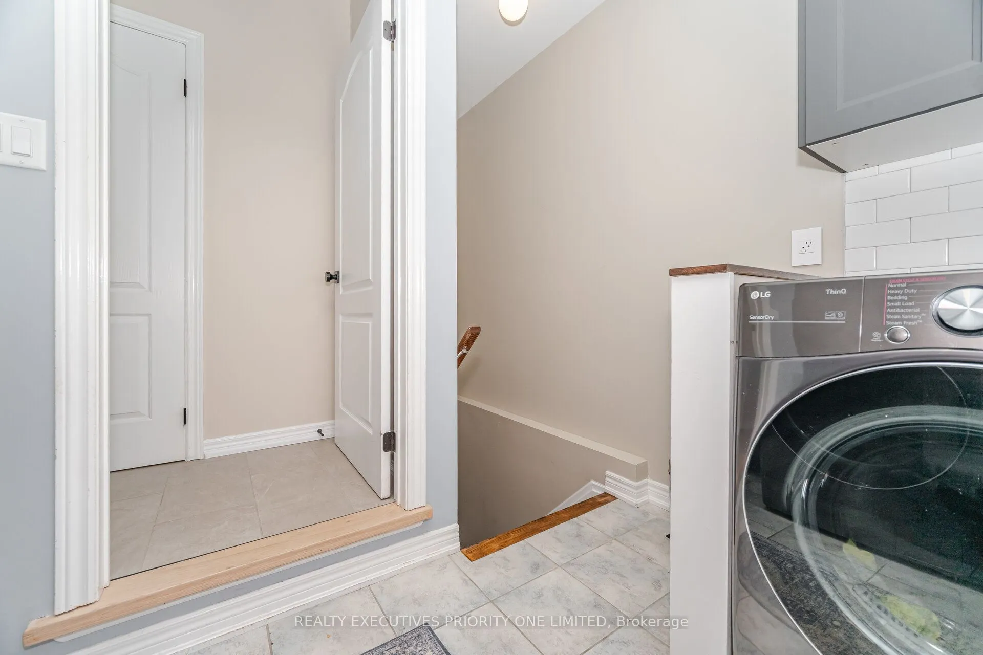 56 Regency View Heights