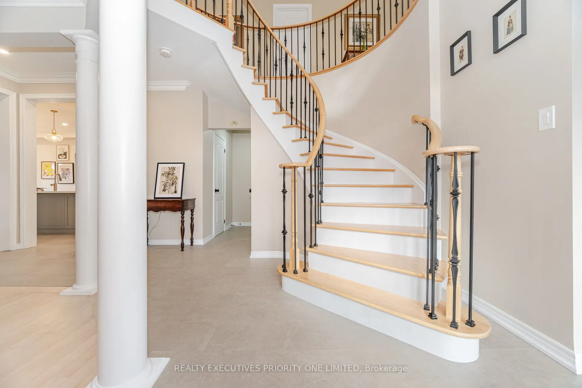 56 Regency View Heights