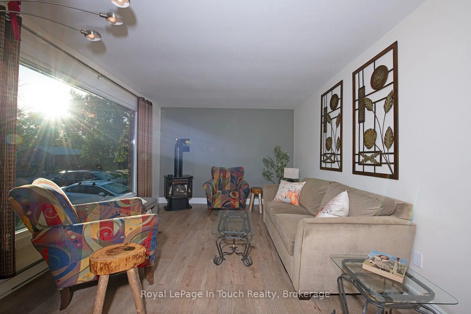 8 Cyril Martin Place