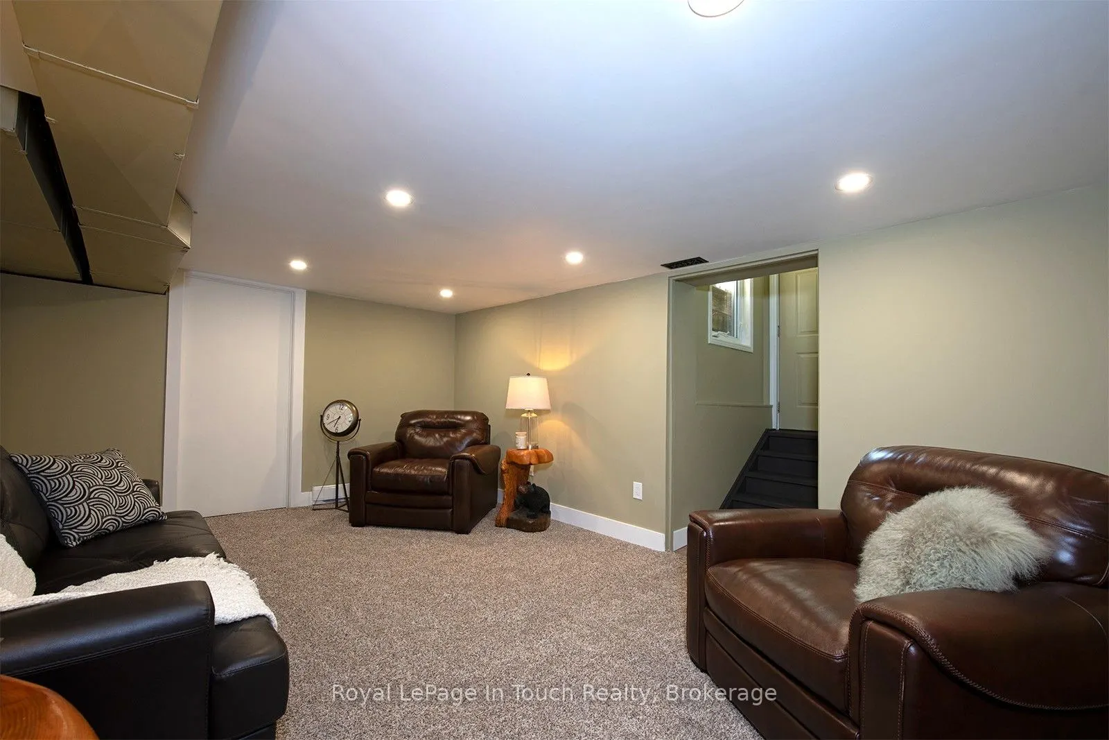 8 Cyril Martin Place