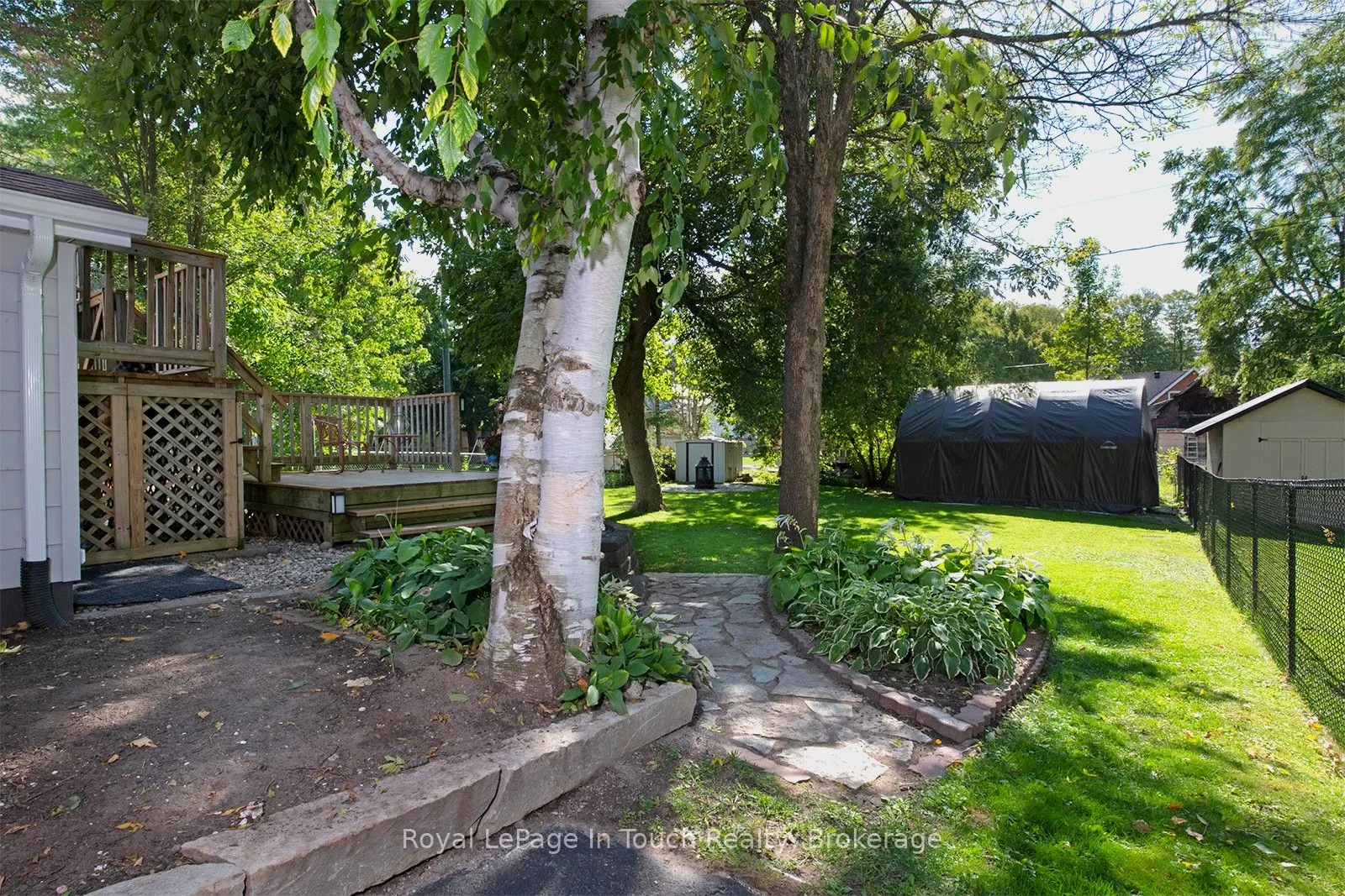 8 Cyril Martin Place